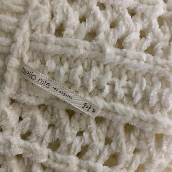 Hello Nite Cream Chenille Cable Knit Oversized V Neck Pullover Sweater Medium - Picture 3 of 4